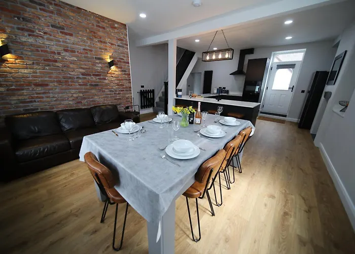 Lake View Townhouse